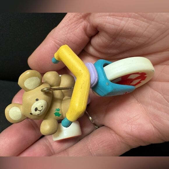 Hallmark 1985 Keepsake Christmas ornament BEARY SMOOTH RIDE Bear on Trike - Picture 4 of 7